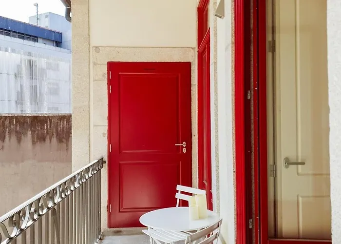 Comfortable Flat, Cozy Balcony Close To Aliados Av