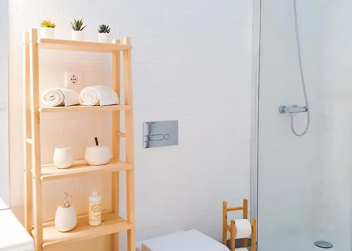 Comfortable Flat, Cozy Balcony Close To Aliados Av Апартаменты