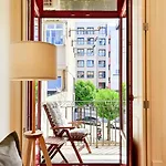 Comfortable Flat, Cozy Balcony Close To Aliados Av * Porto