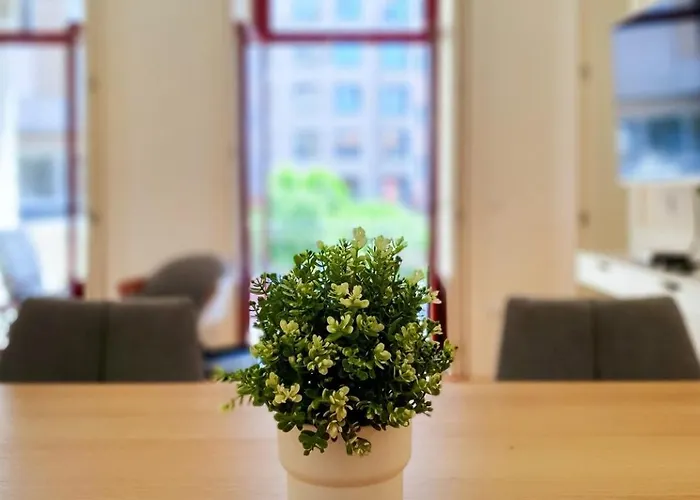 Comfortable Flat, Cozy Balcony Close To Aliados Av شقة بورتو