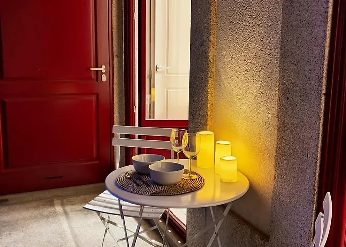 Comfortable Flat, Cozy Balcony Close To Aliados Av بورتو