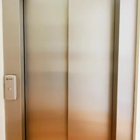 Comfortable Flat, Cozy Balcony Close To Aliados Av * Porto