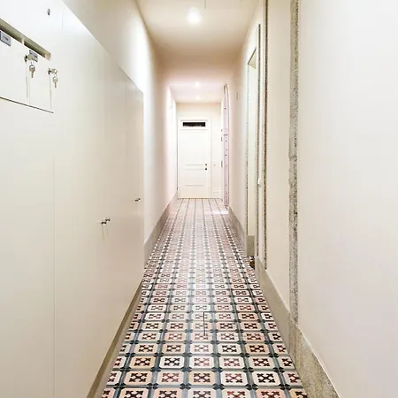 Comfortable Flat, Cozy Balcony Close To Aliados Av