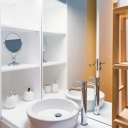 Comfortable Flat, Cozy Balcony Close To Aliados Av *