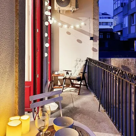 Comfortable Flat, Cozy Balcony Close To Aliados Av *