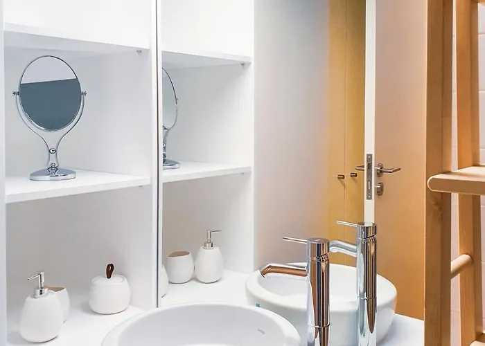 Comfortable Flat, Cozy Balcony Close To Aliados Av *