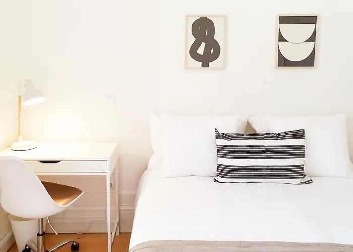 Comfortable Flat, Cozy Balcony Close To Aliados Av Lejlighed *