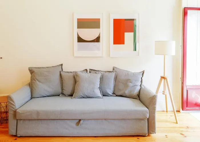 アパート Comfortable Flat, Cozy Balcony Close To Aliados Av ポルト