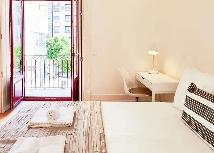 Comfortable Flat, Cozy Balcony Close To Aliados Av *