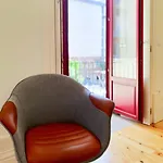 Comfortable Flat, Cozy Balcony Close To Aliados Av Διαμέρισμα Πόρτο