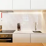 Διαμέρισμα Comfortable Flat, Cozy Balcony Close To Aliados Av Πόρτο