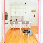 Διαμέρισμα Comfortable Flat, Cozy Balcony Close To Aliados Av *