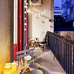 Διαμέρισμα Comfortable Flat, Cozy Balcony Close To Aliados Av Πόρτο